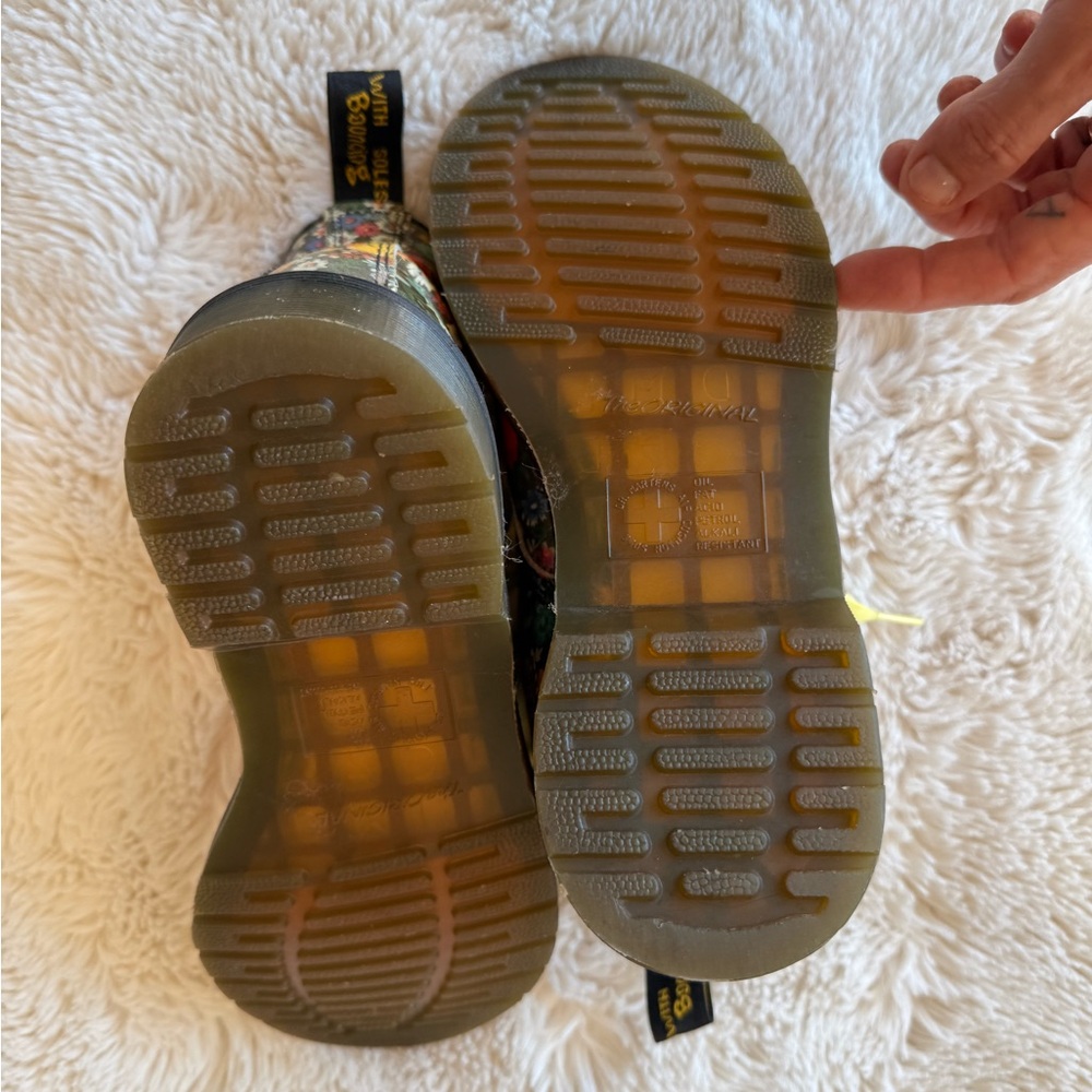 Dr. Martens Floral Boots with Yellow Laces - Picture 4 of 8